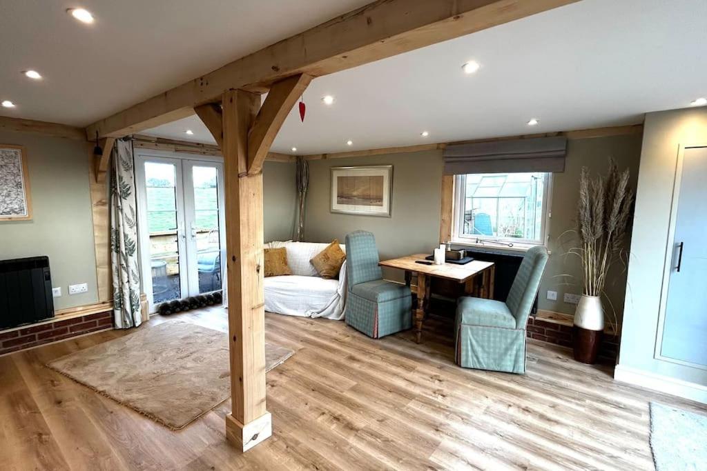 Villa The Old Workshop - A Cosy Country Retreat Gloucester Exterior foto